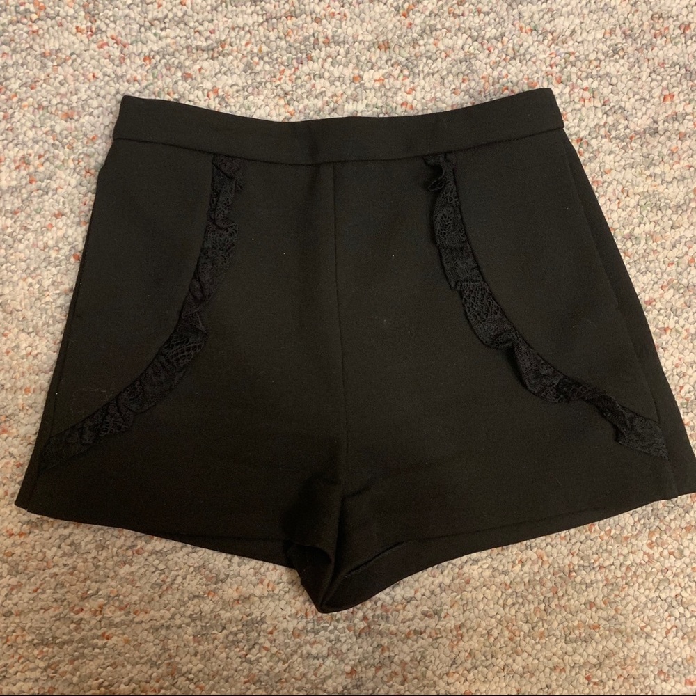 MAJE Inala Ruffle Trim Shorts - Picture 2 of 8